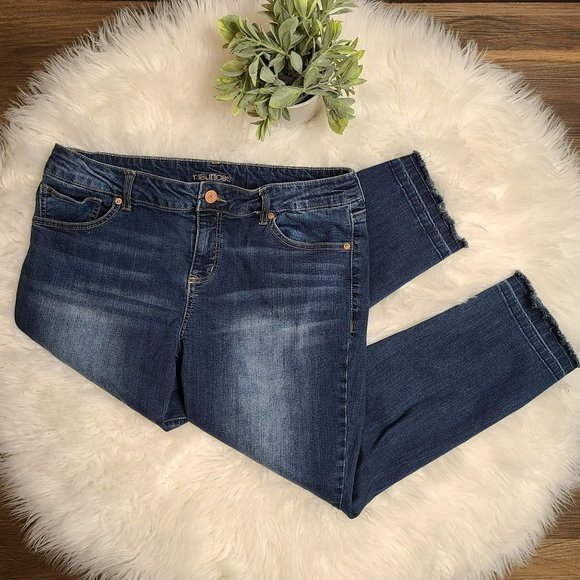 Maurices Denim - Maurices Ankle/Cropped Distressed Hem Jeans Size 13/14